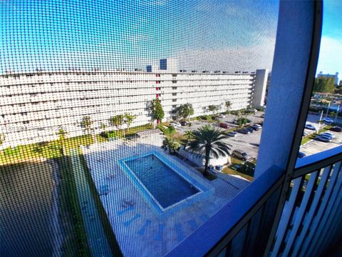 Tiny photo for 1770 NE 191st St #813-1, Miami, FL 33179 (MLS # A12019984)