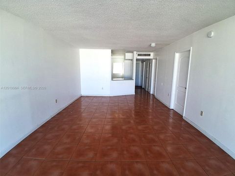 Tiny photo for 1770 NE 191st St #813-1, Miami, FL 33179 (MLS # A12019984)