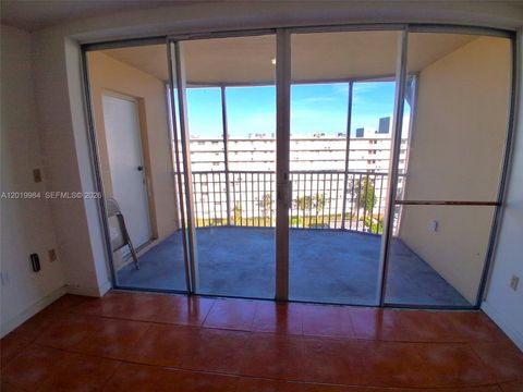 Tiny photo for 1770 NE 191st St #813-1, Miami, FL 33179 (MLS # A12019984)