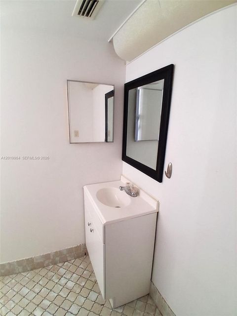 Tiny photo for 1770 NE 191st St #813-1, Miami, FL 33179 (MLS # A12019984)