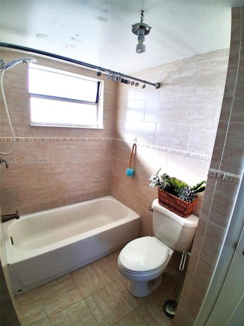 Tiny photo for 1770 NE 191st St #813-1, Miami, FL 33179 (MLS # A12019984)