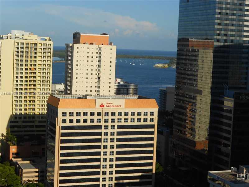 Larger unit !!!1 Bed 1.5 Bath facing the city and the Bay. Excellent Location. Walking distance to Brickell and Mary Brickell Village. Great Building full of Amenities. Association allows 2 pets under 50 lbs. They require veterinarian documents for pets. It costs $100 per pet to register.