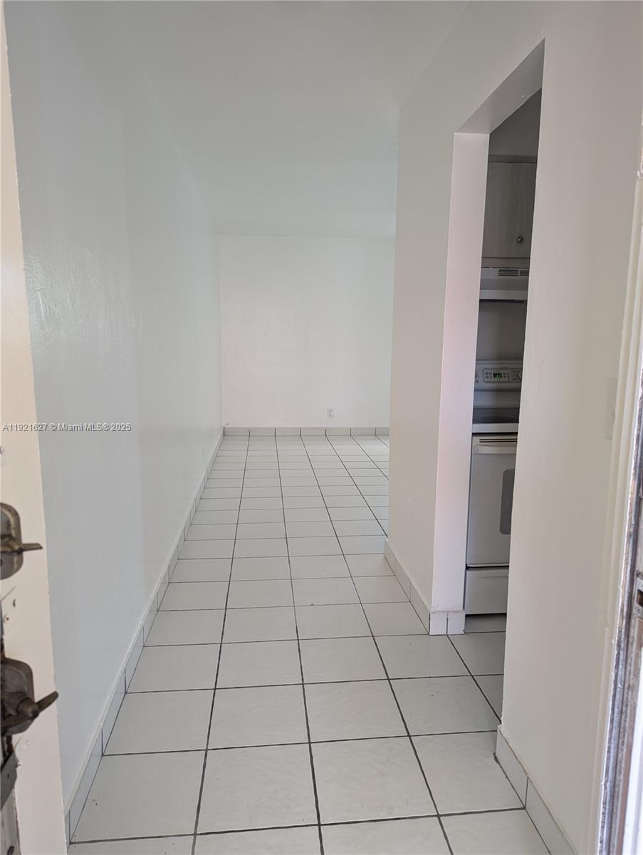 NORTH HOLLYWOOD - Residential Lease