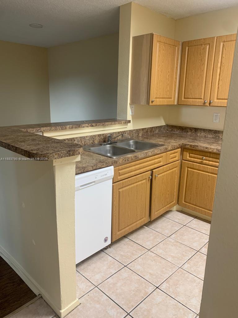 ATLANTIC SPRINGS CONDO - Residential Lease