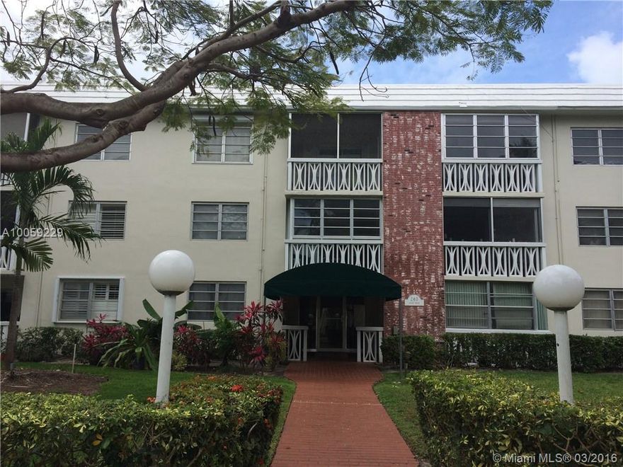 Enjoy Key Biscayne life style from this Remodeled Corner 1 bed, 1.5 baths unit. Tile throughout. Very bright and spacious. Steps from the Beach. Available immediately. Very Easy to Show. Call me Today!