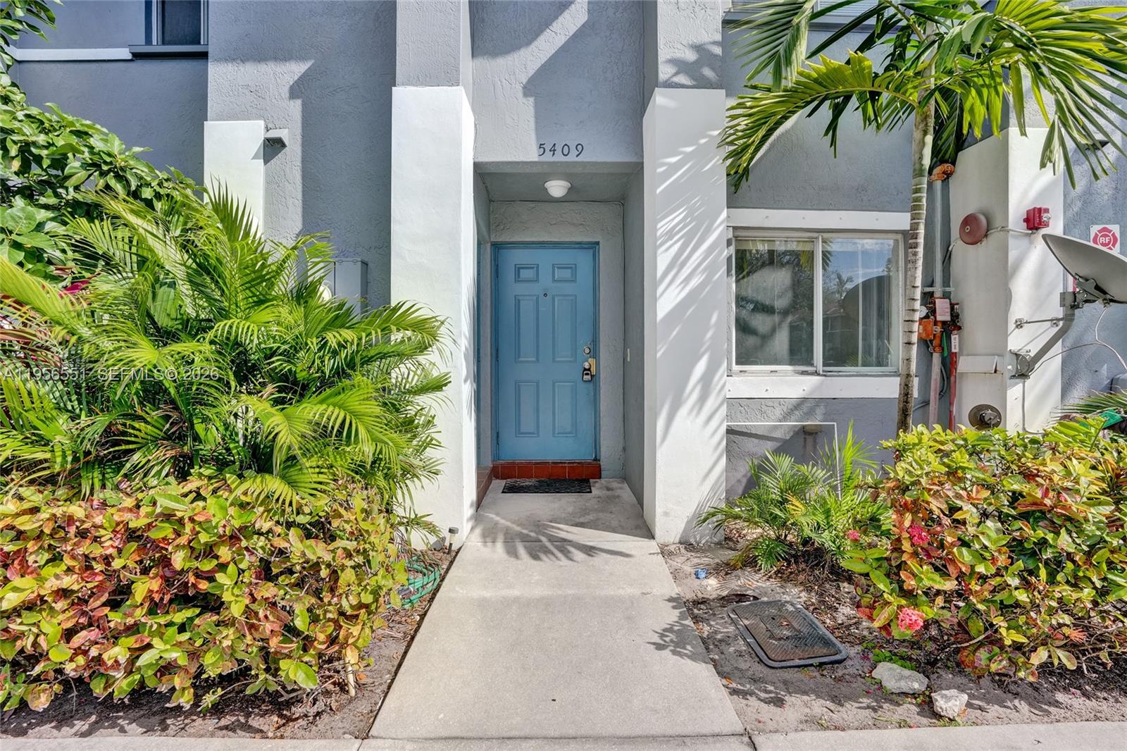 HOLLYWOOD RIDGE FARMS 2-1 - Residential Lease