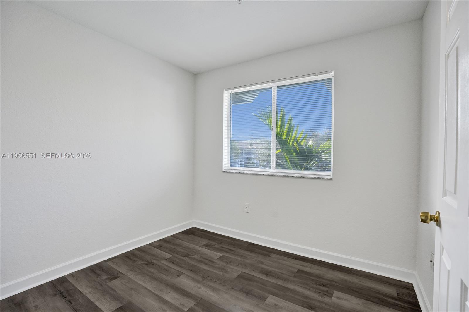 HOLLYWOOD RIDGE FARMS 2-1 - Residential Lease