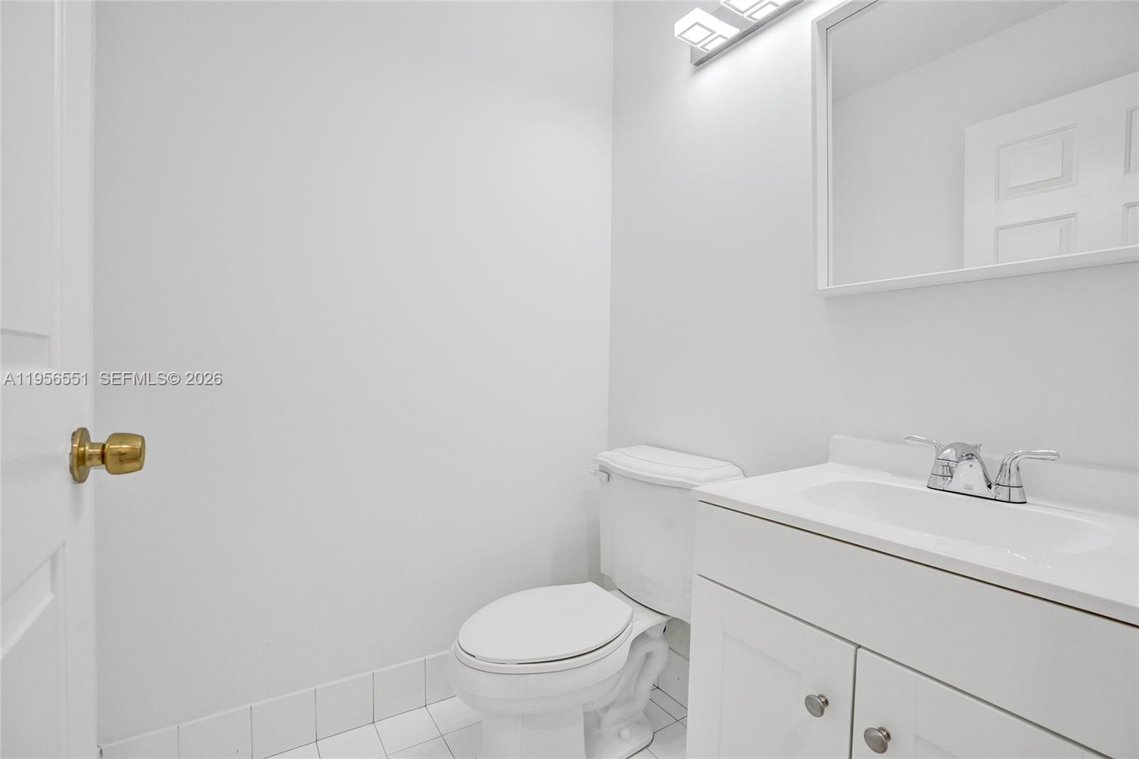 HOLLYWOOD RIDGE FARMS 2-1 - Residential Lease