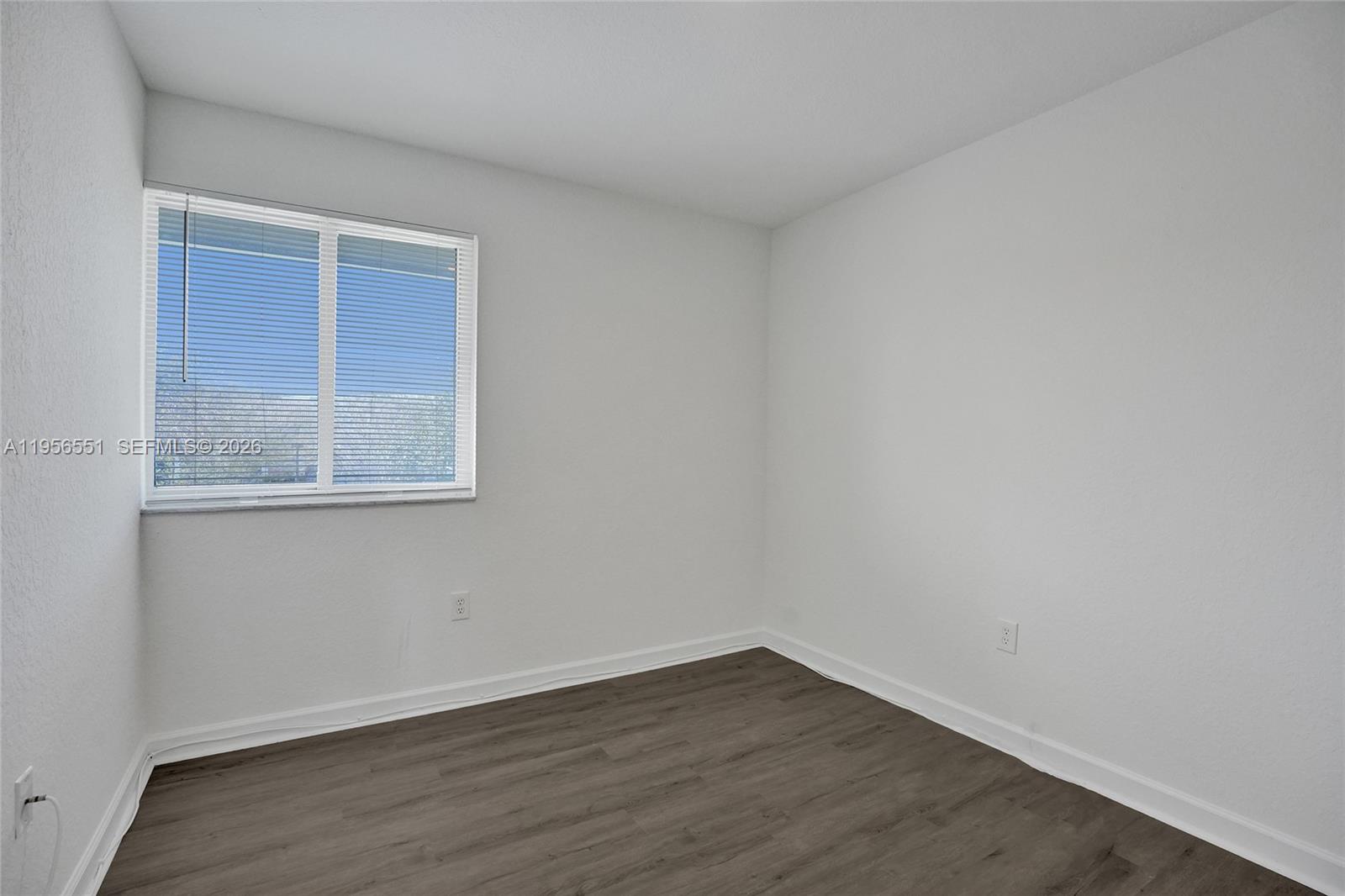 HOLLYWOOD RIDGE FARMS 2-1 - Residential Lease