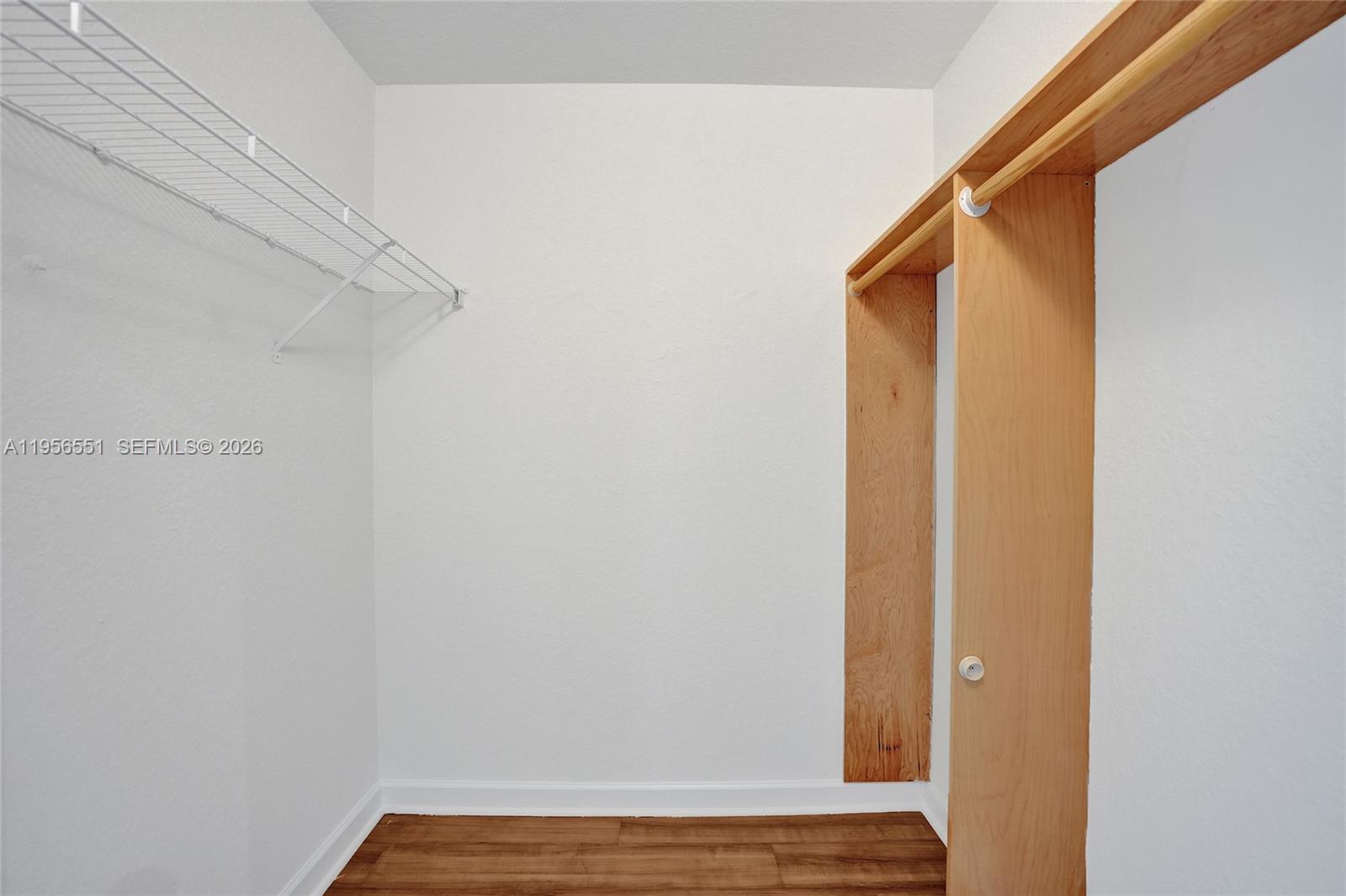 HOLLYWOOD RIDGE FARMS 2-1 - Residential Lease