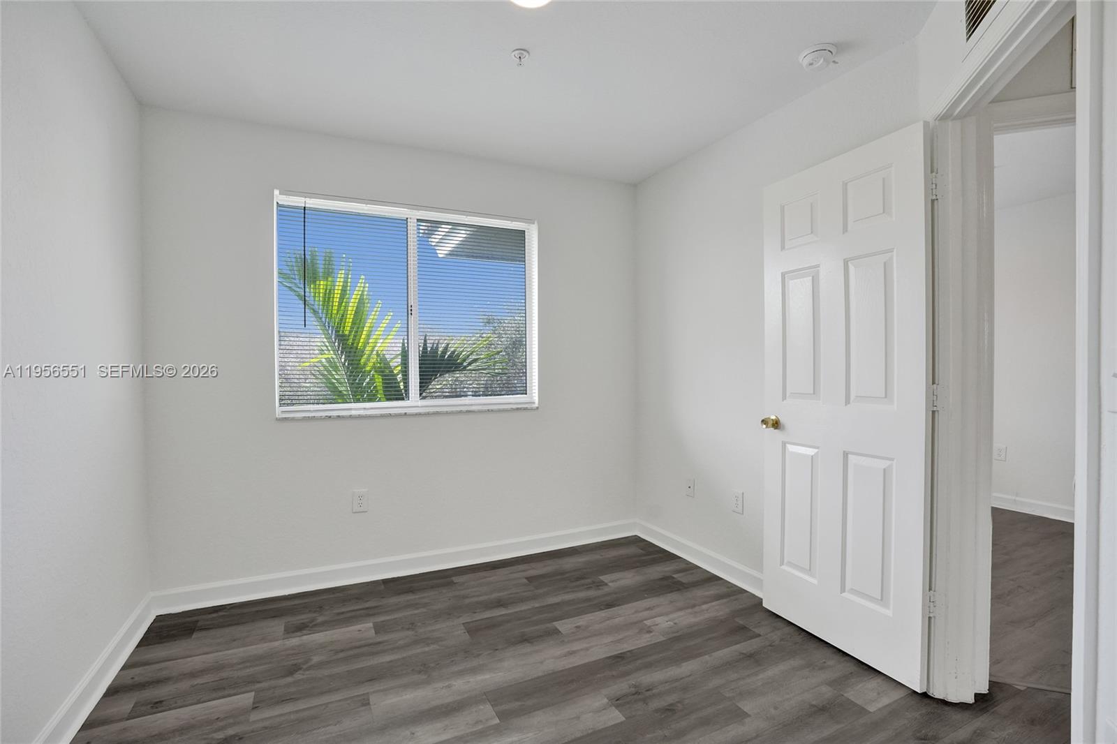 HOLLYWOOD RIDGE FARMS 2-1 - Residential Lease