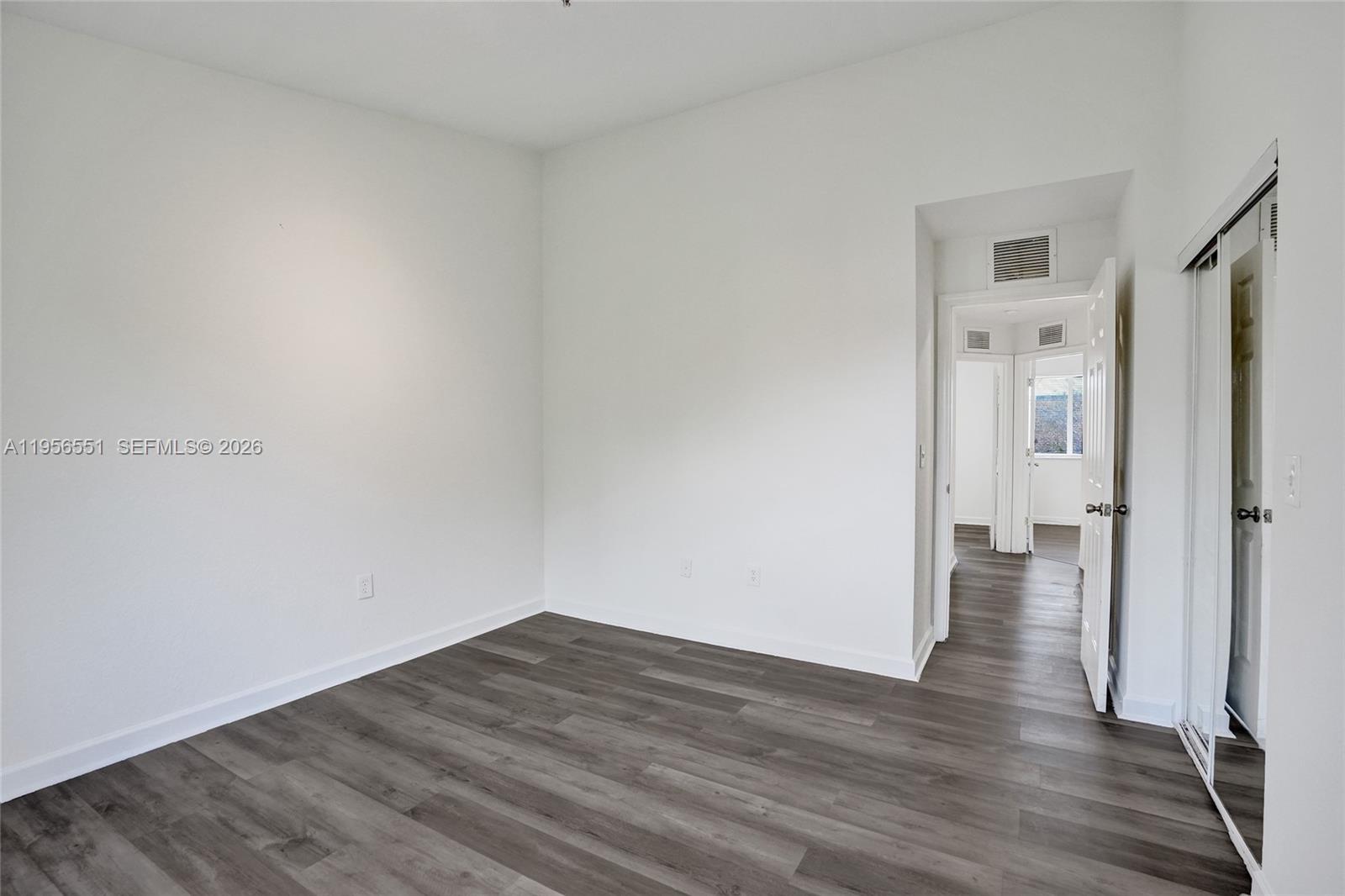 HOLLYWOOD RIDGE FARMS 2-1 - Residential Lease