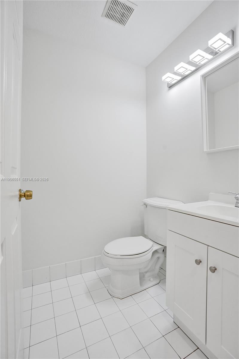 HOLLYWOOD RIDGE FARMS 2-1 - Residential Lease