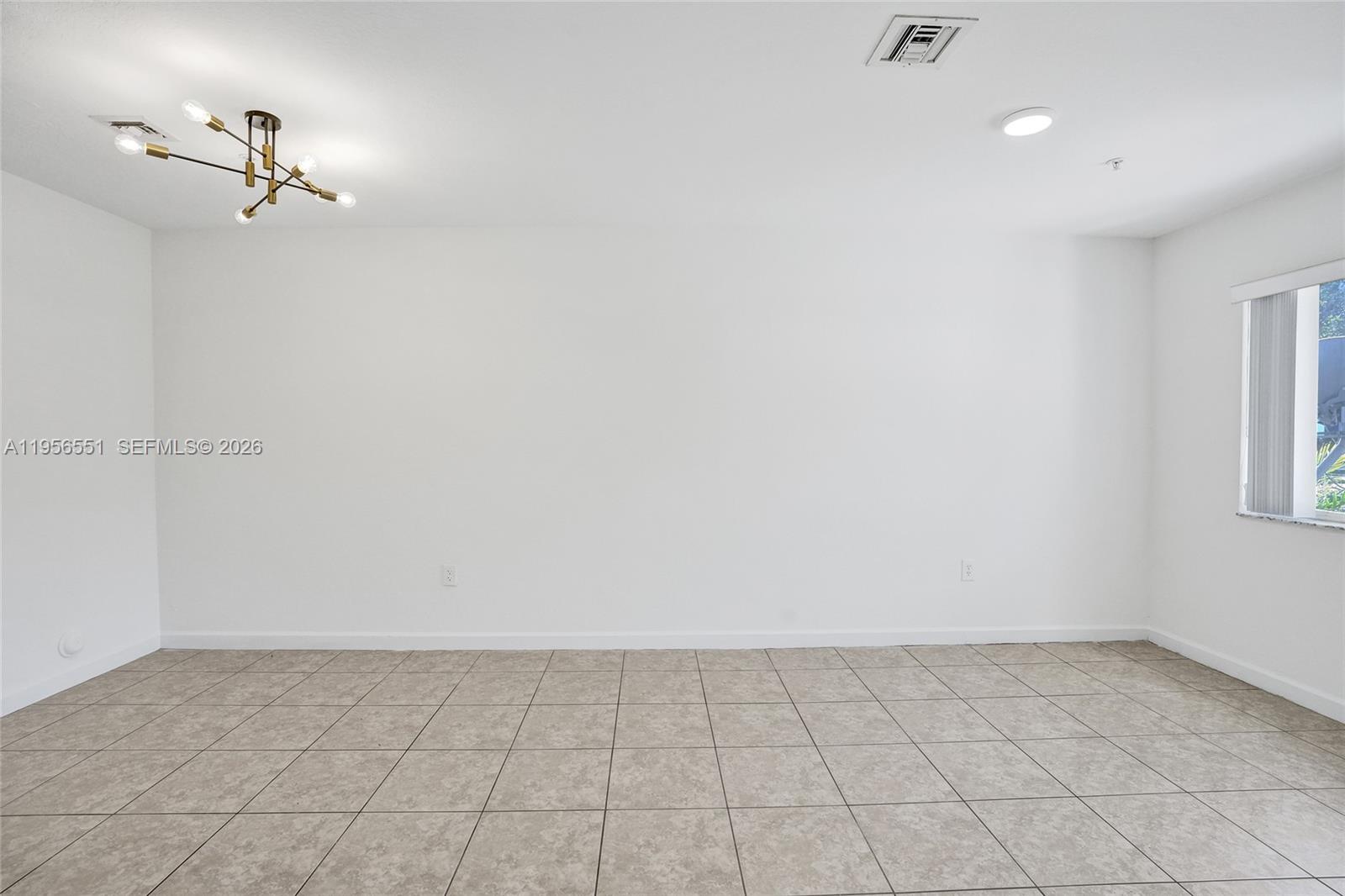 HOLLYWOOD RIDGE FARMS 2-1 - Residential Lease