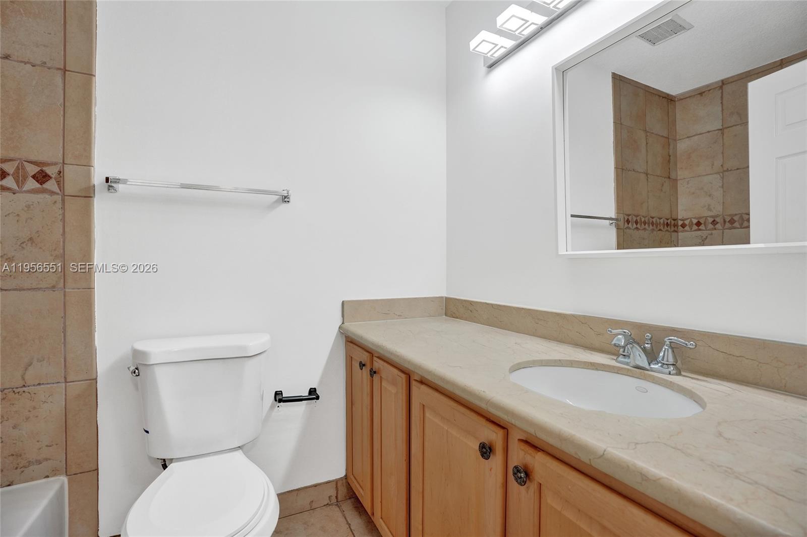 HOLLYWOOD RIDGE FARMS 2-1 - Residential Lease