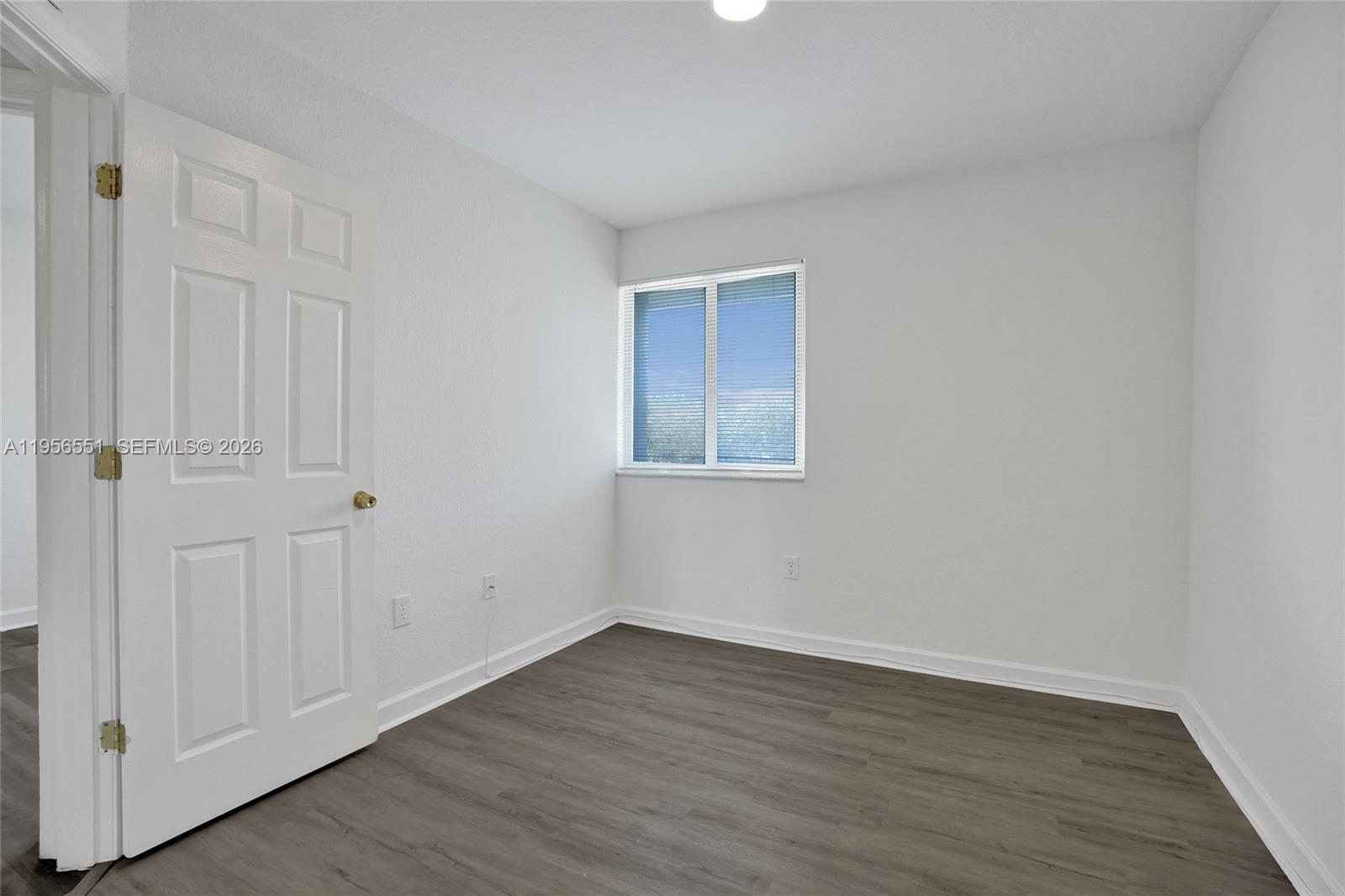 HOLLYWOOD RIDGE FARMS 2-1 - Residential Lease