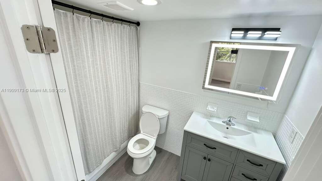 1475 TERRA TOWERS CONDO - Residential Lease