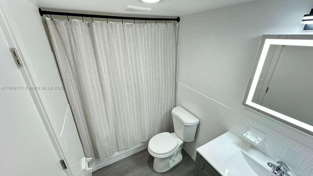 1475 TERRA TOWERS CONDO - Residential Lease