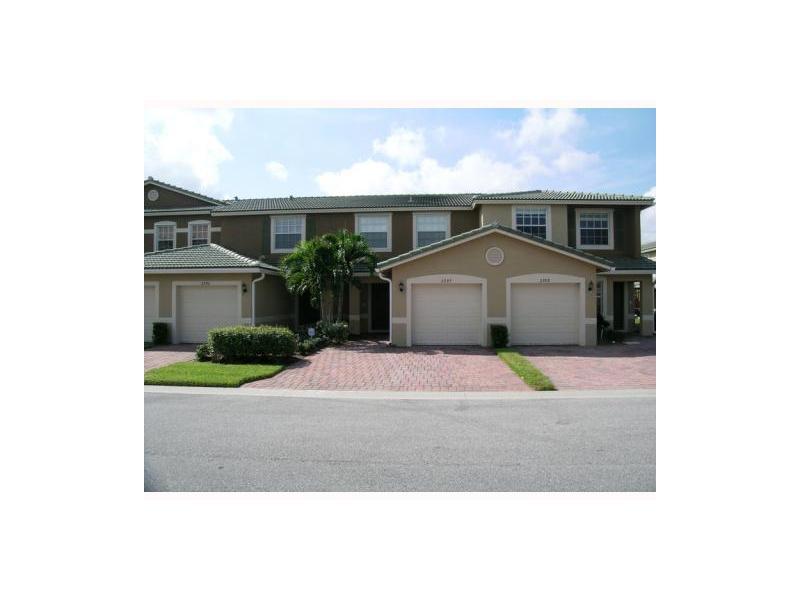 Dont miss this one! Amazing 3bed/2.5 bath and garage town home. Close to beaches, parks and shopping. the complex has a heated pool, clubhouse, fitness center and more. Upgrated stainless appliances, formal dinning area, and master bedroom with 2 walk in closets.