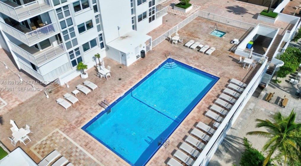 RENAISSANCE OF POMPANO BE - Residential Lease