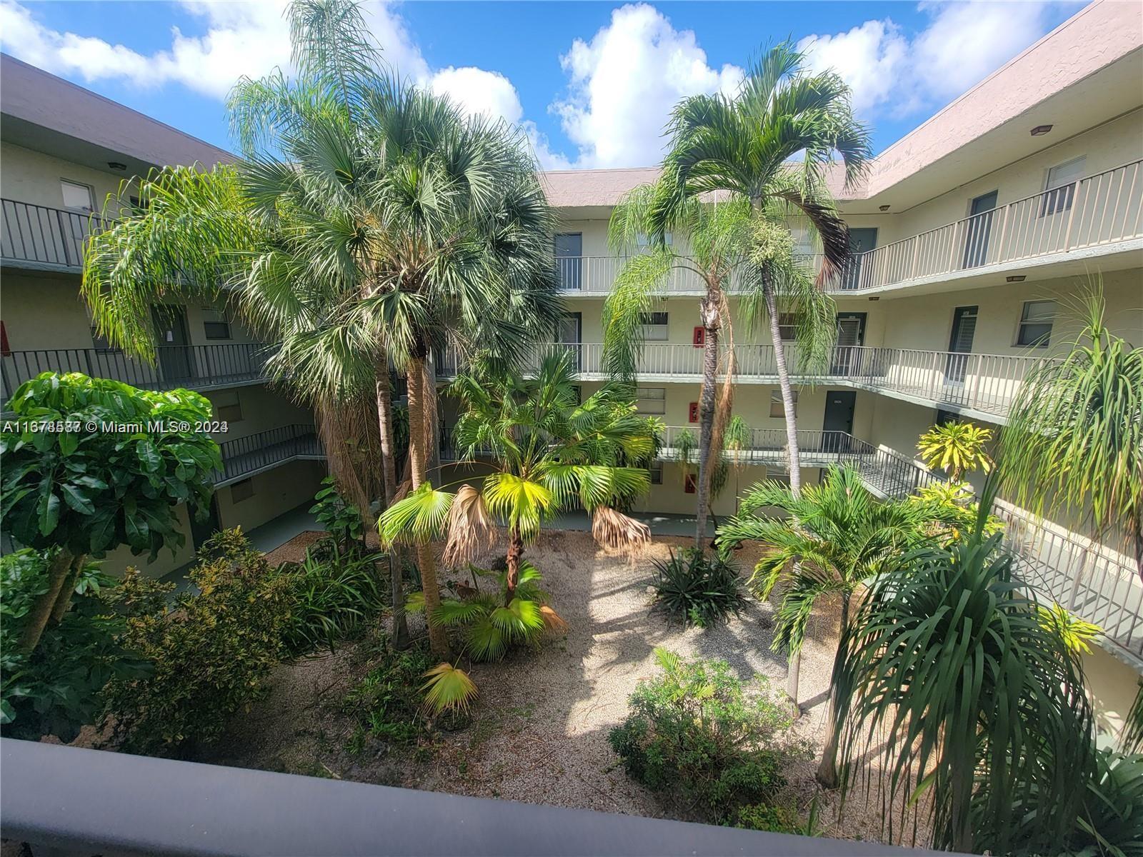 COURTYARDS OF BROWARD CON - Residential