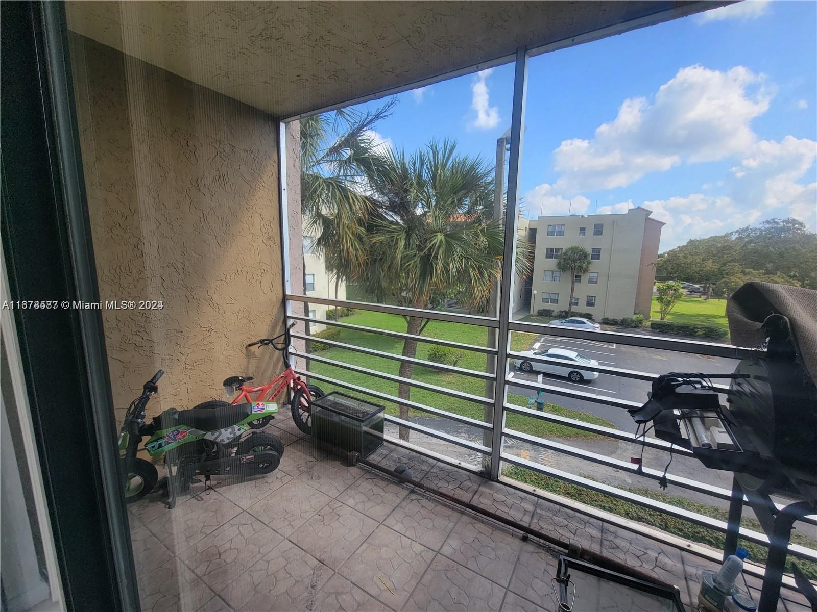 COURTYARDS OF BROWARD CON - Residential