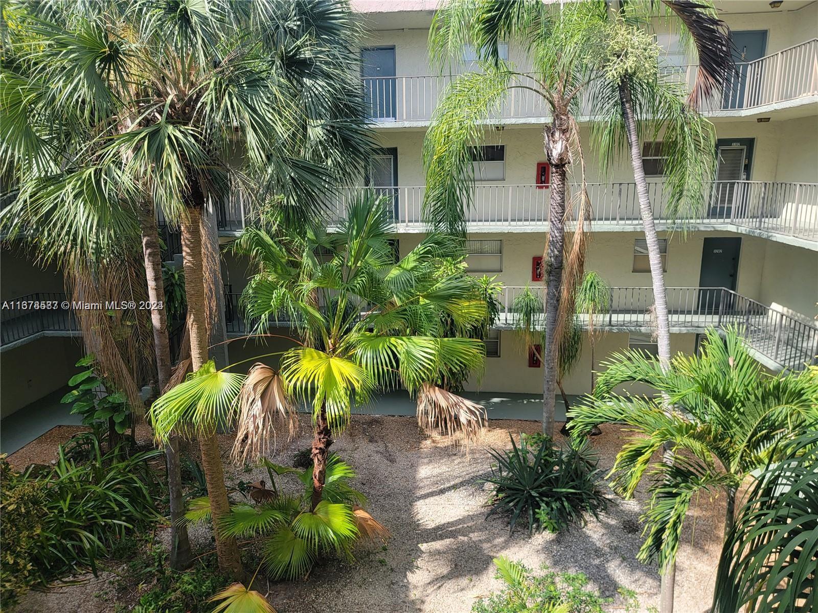 COURTYARDS OF BROWARD CON - Residential