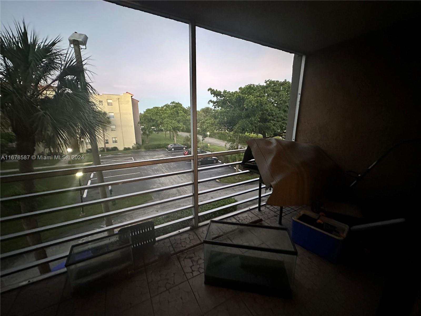 COURTYARDS OF BROWARD CON - Residential