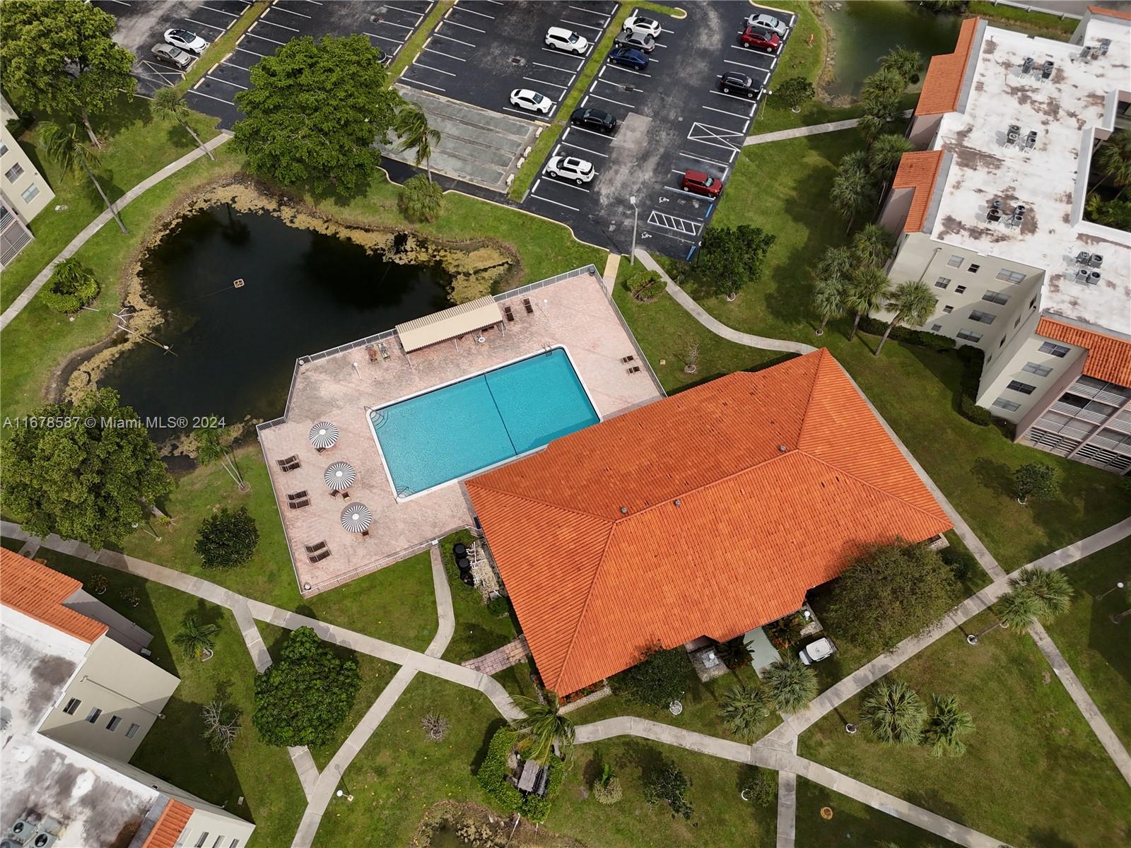 COURTYARDS OF BROWARD CON - Residential