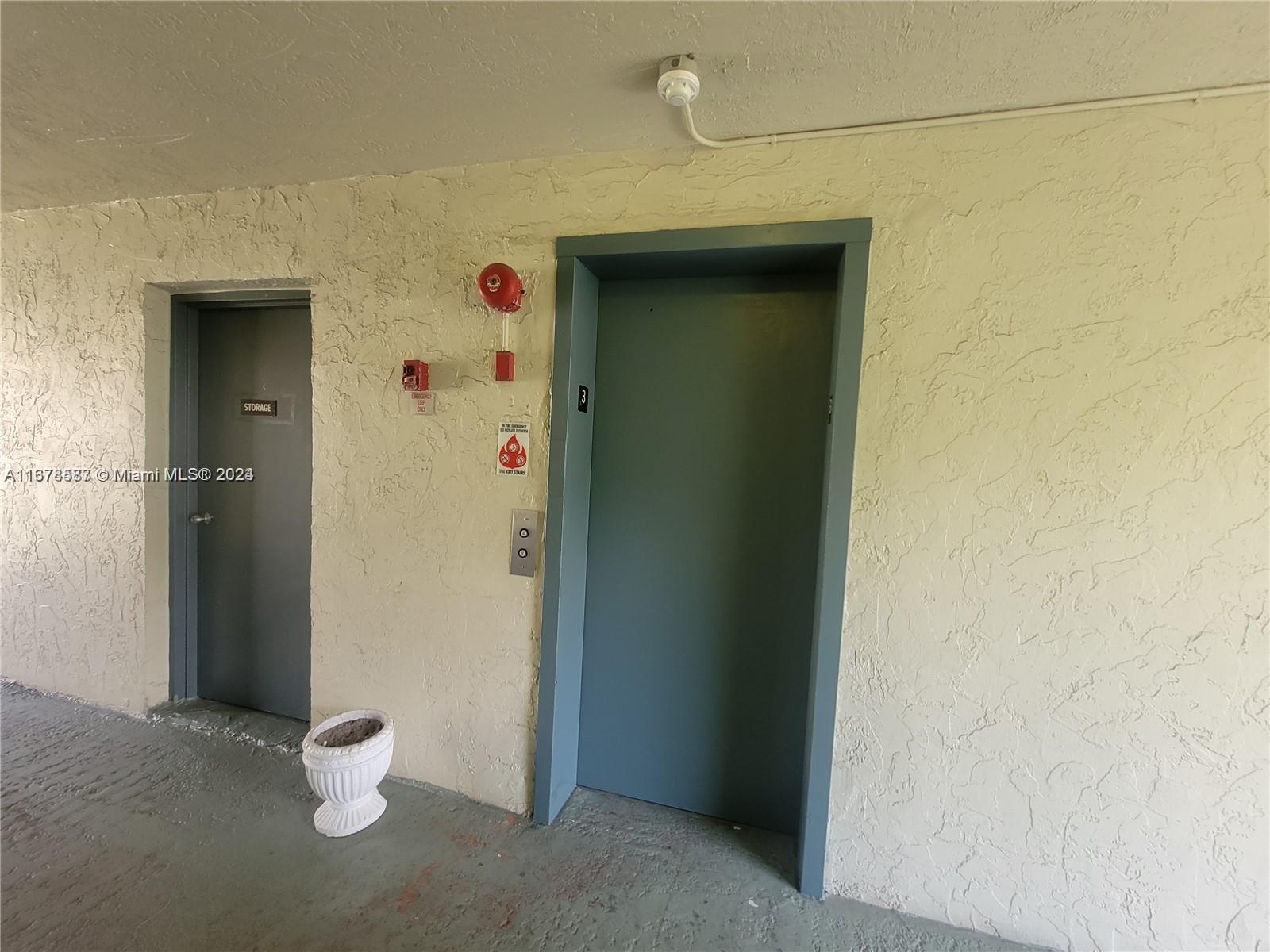 COURTYARDS OF BROWARD CON - Residential