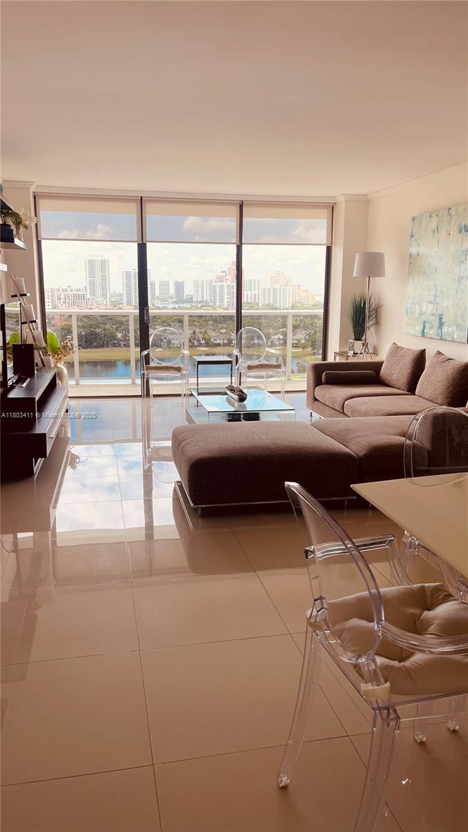 3675 N Country Club Dr 1706, Aventura, Miami-Dade County, Florida - 2 Bedrooms  
2 Bathrooms - 