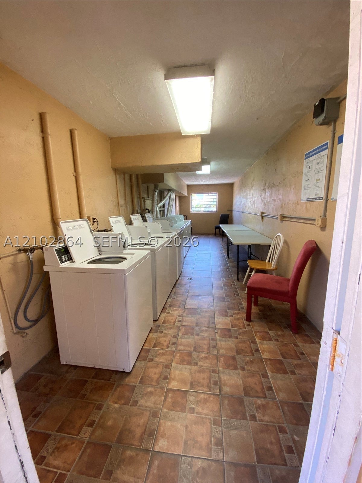 1230 W 54th St 221A