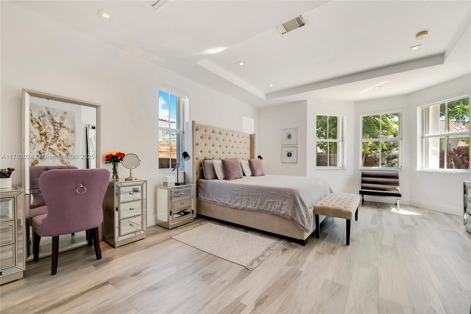 ISLANDS AT DORAL - Residential