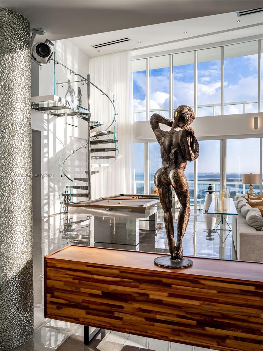 ICON CONDO - Residential Lease