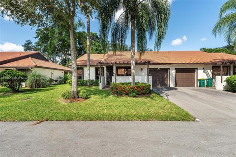 7037 Marlberry Ln Tamarac FL 33321