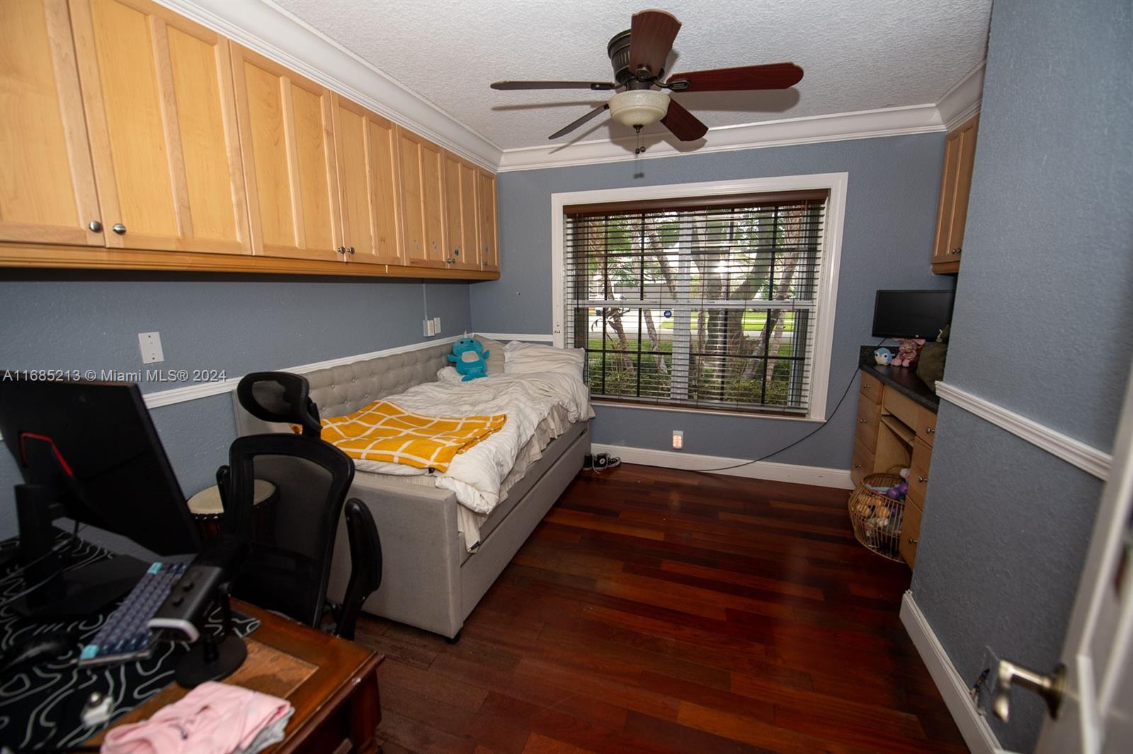 WEST BOCA LAKE - Residential