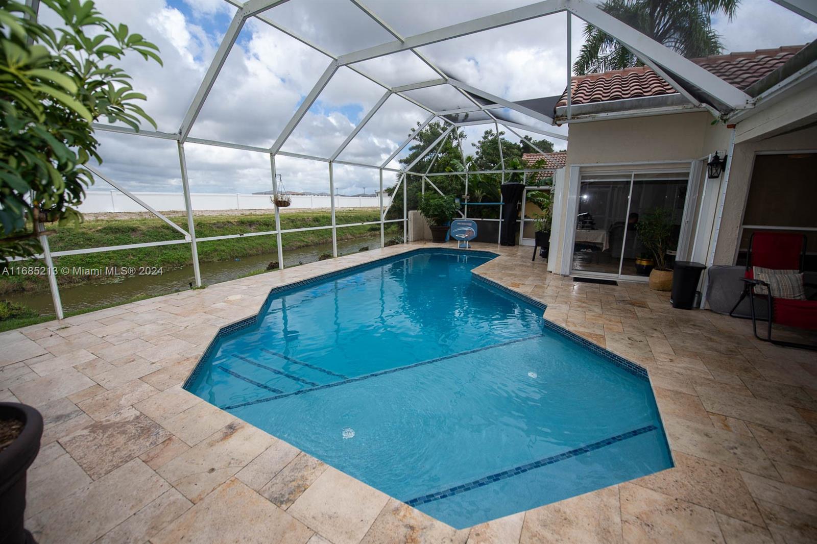 WEST BOCA LAKE - Residential