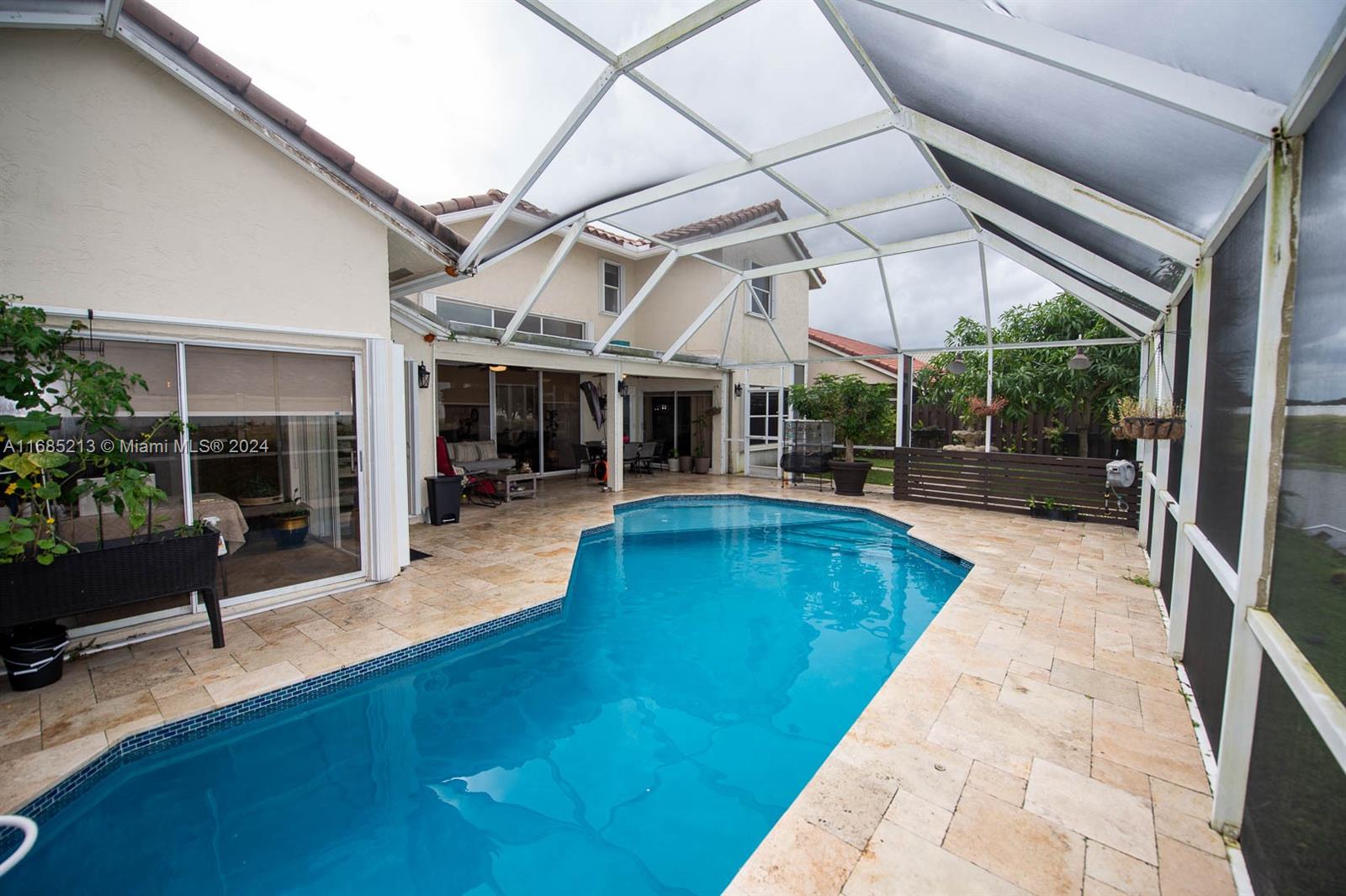 WEST BOCA LAKE - Residential