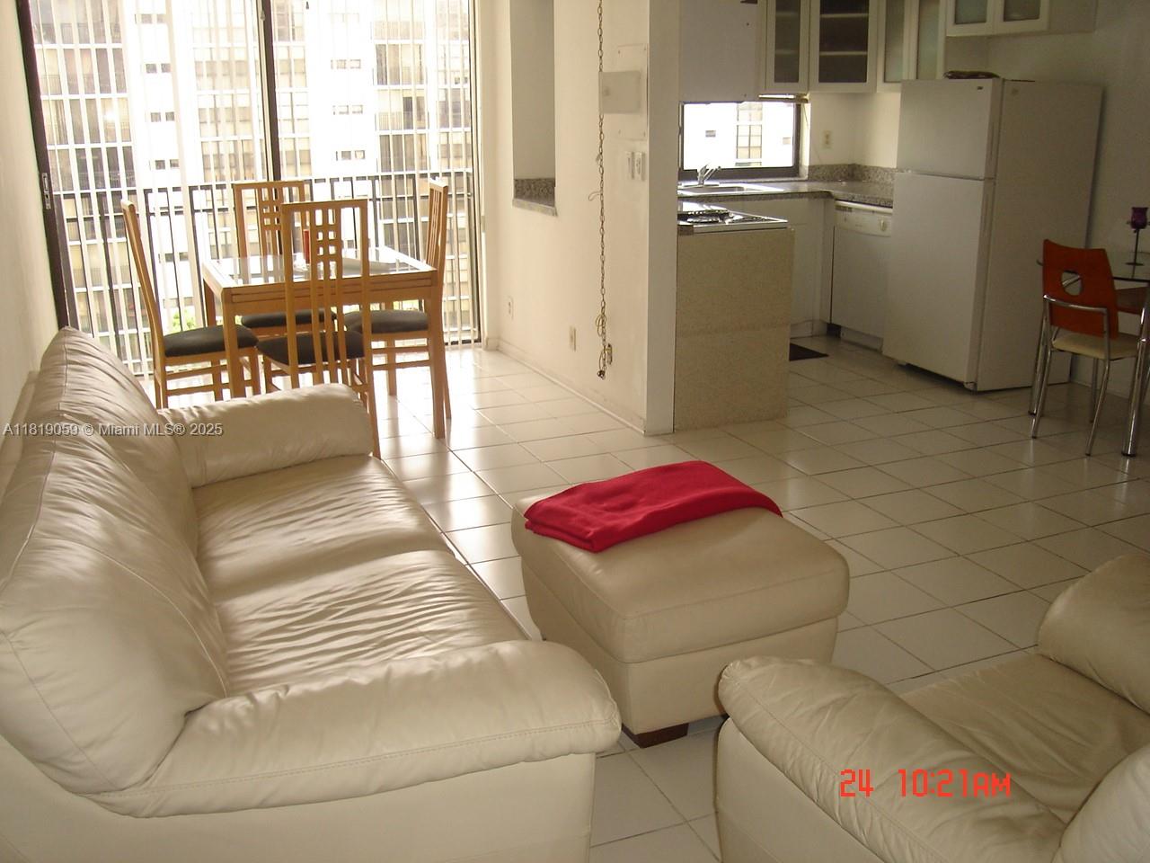 16919 N Bay Rd 705, Sunny Isles Beach, Miami-Dade County, Florida - 1 Bedrooms  
1 Bathrooms - 