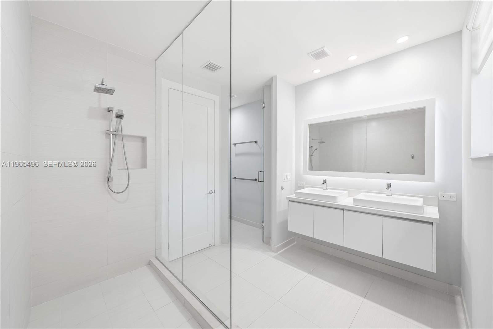 LANDMARK AT DORAL - Residential