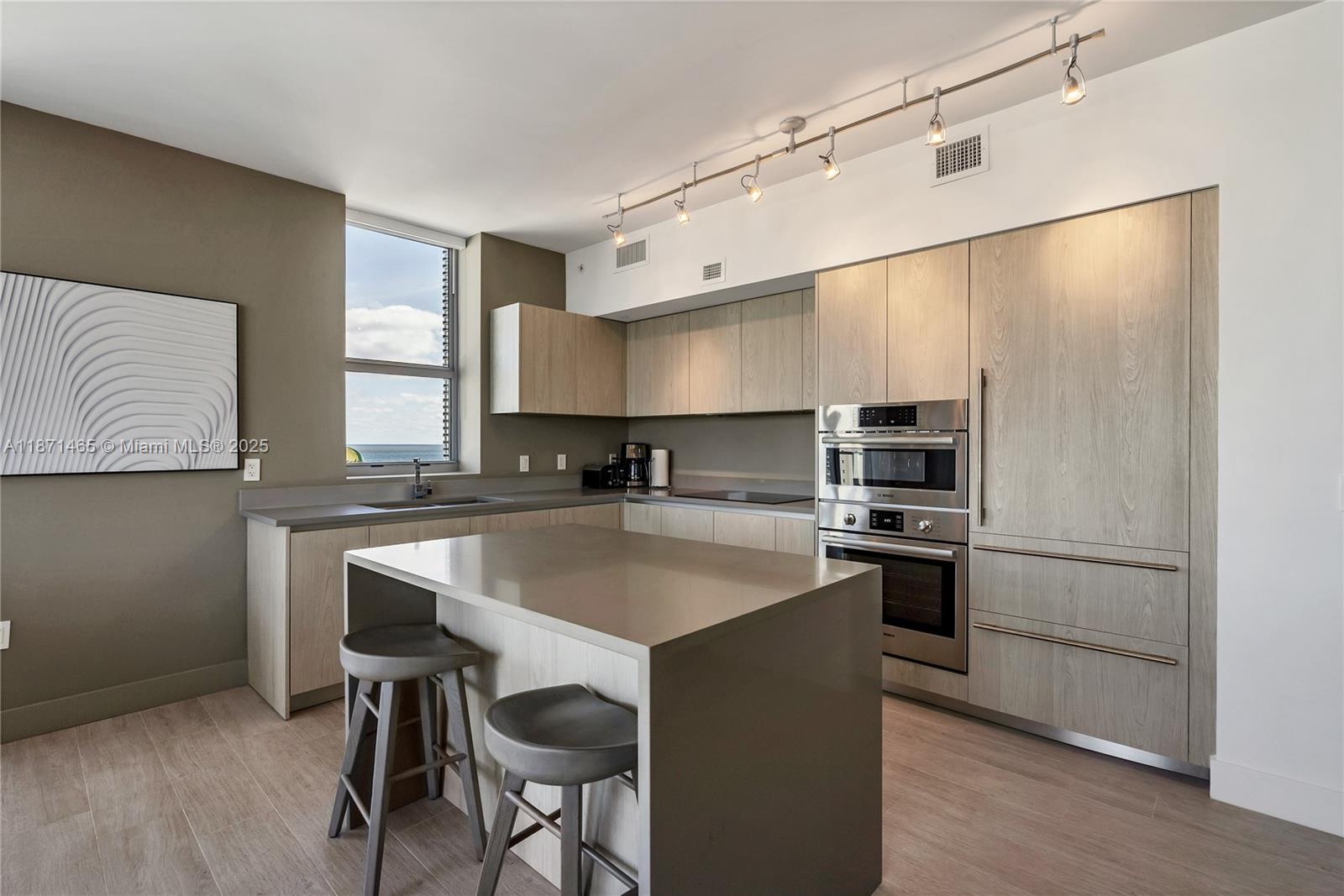 4010 S Ocean Dr R2301