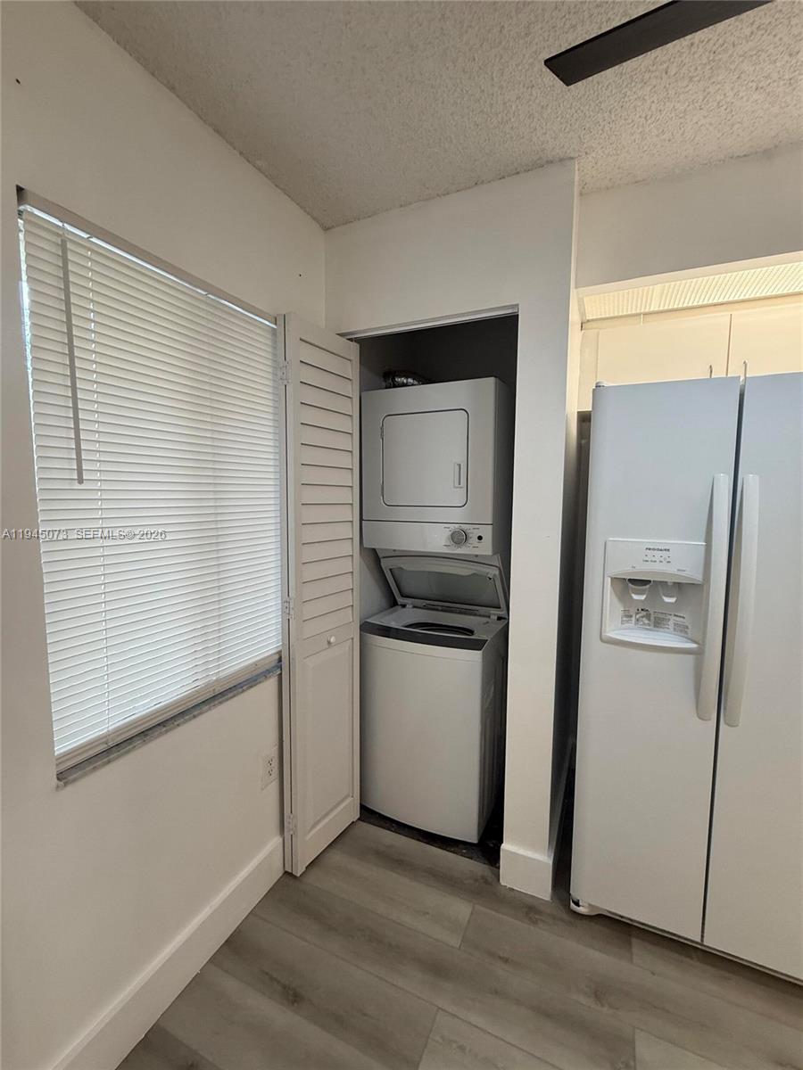 900 SW 142nd Ave 305L