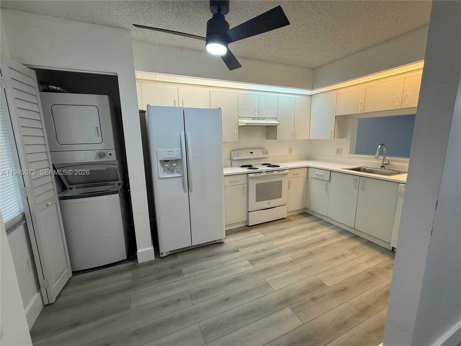 900 SW 142nd Ave 305L