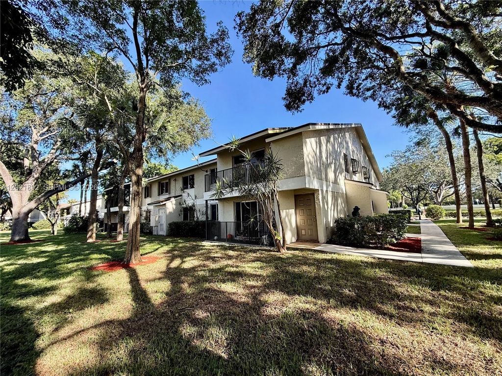 Photo of 110 Gardens Dr #203, Pompano Beach, FL 33069 (MLS # A12021892)