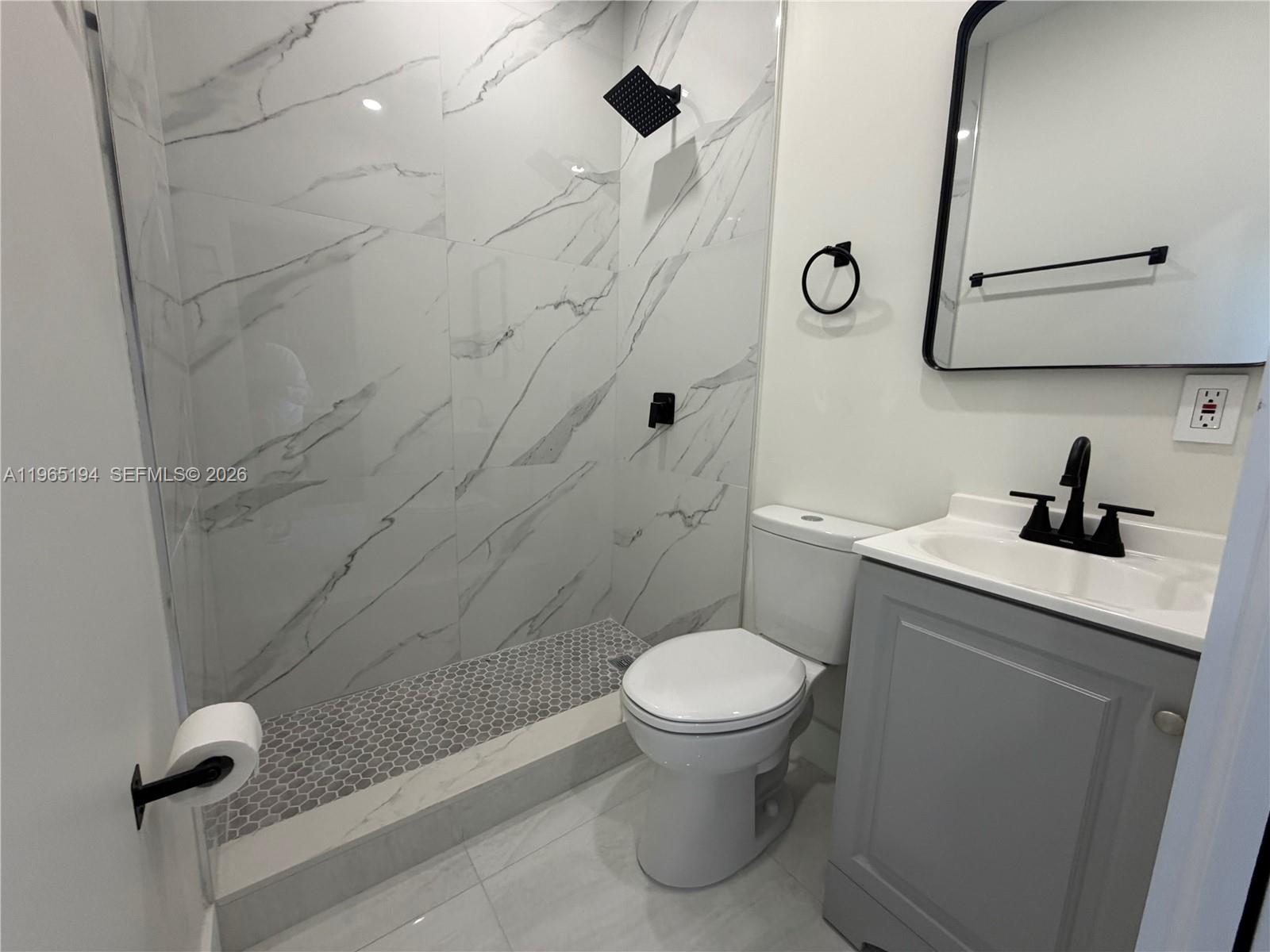 BEL AIRE SEC 6 - Residential Lease