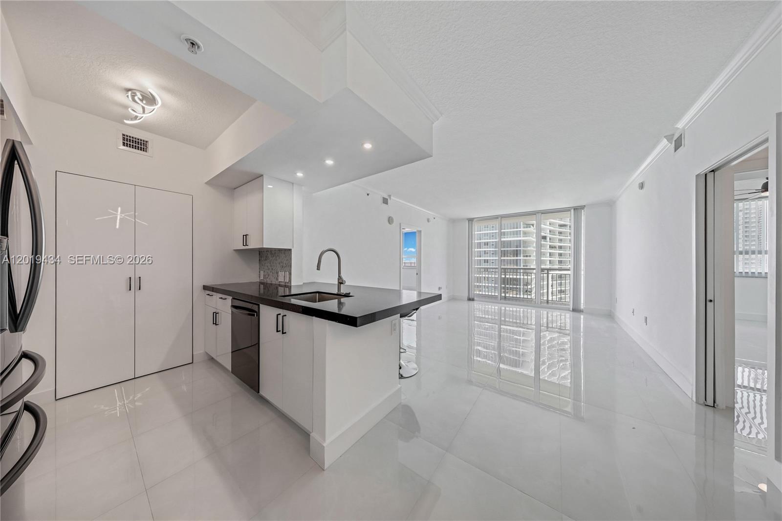 2000 N Bayshore Dr 1503
