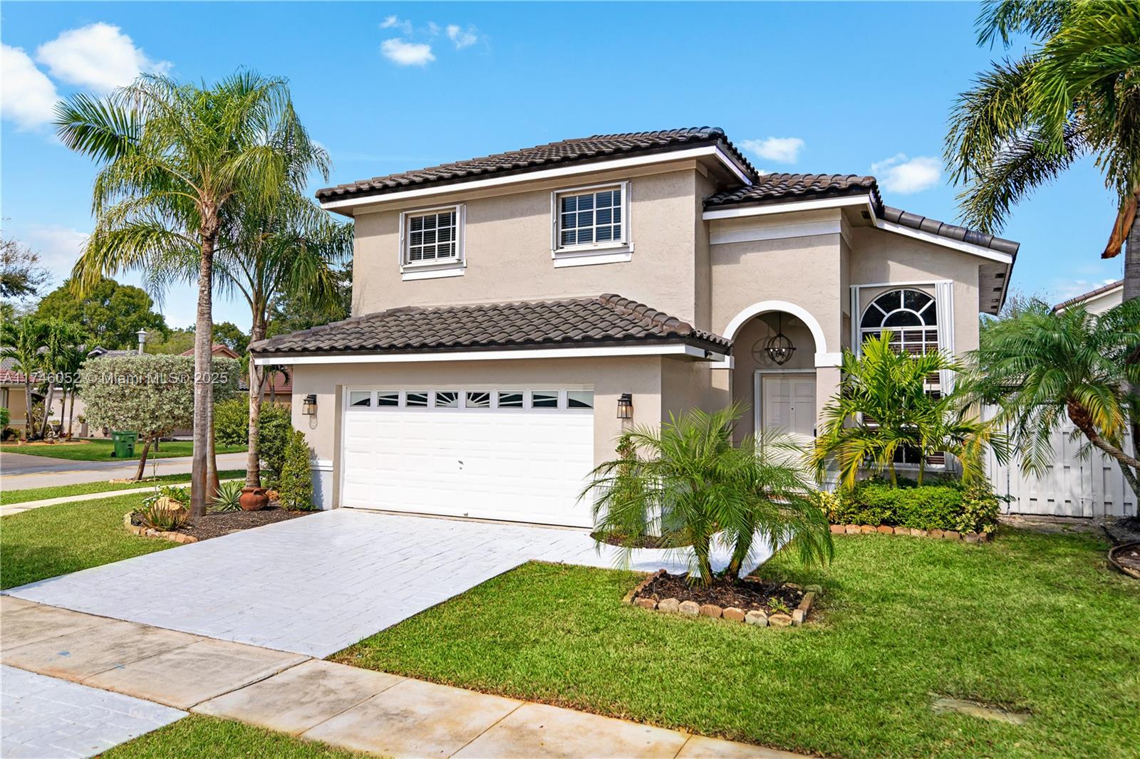 Property for Sale at 17687 Sw 6th Ct, Pembroke Pines, Miami-Dade County, Florida - Bedrooms: 3 
Bathrooms: 3  - $669,000
