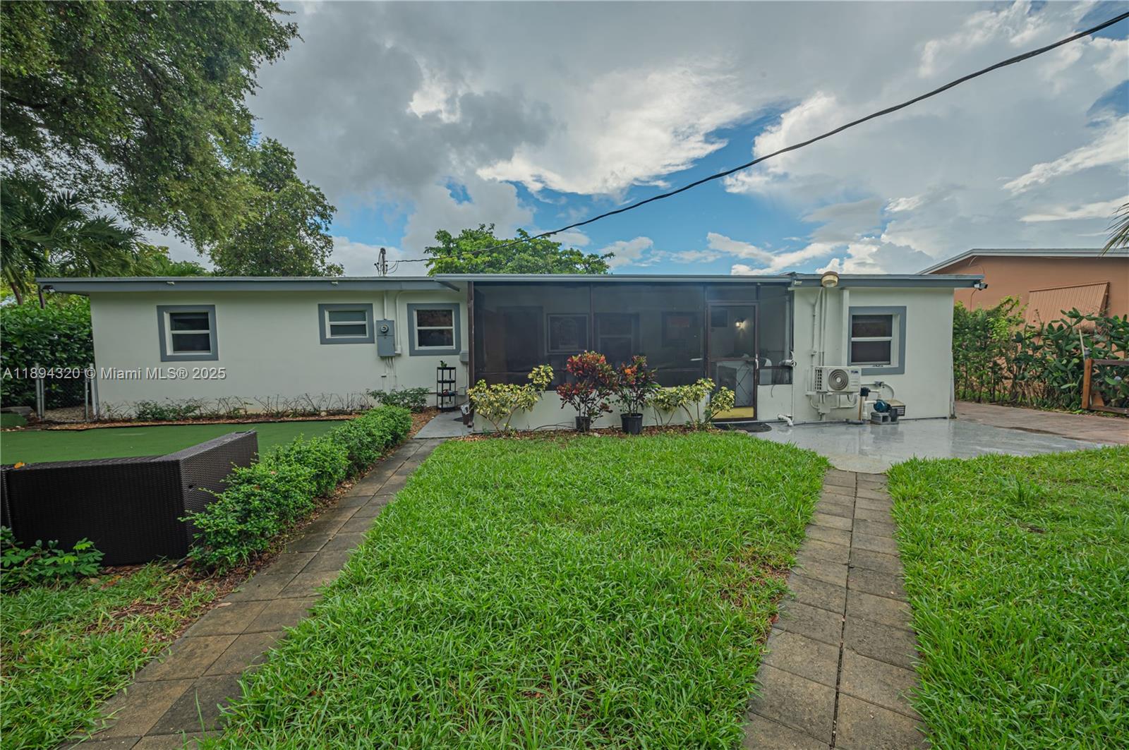 NORTH SHORE HEIGHTS - Residential