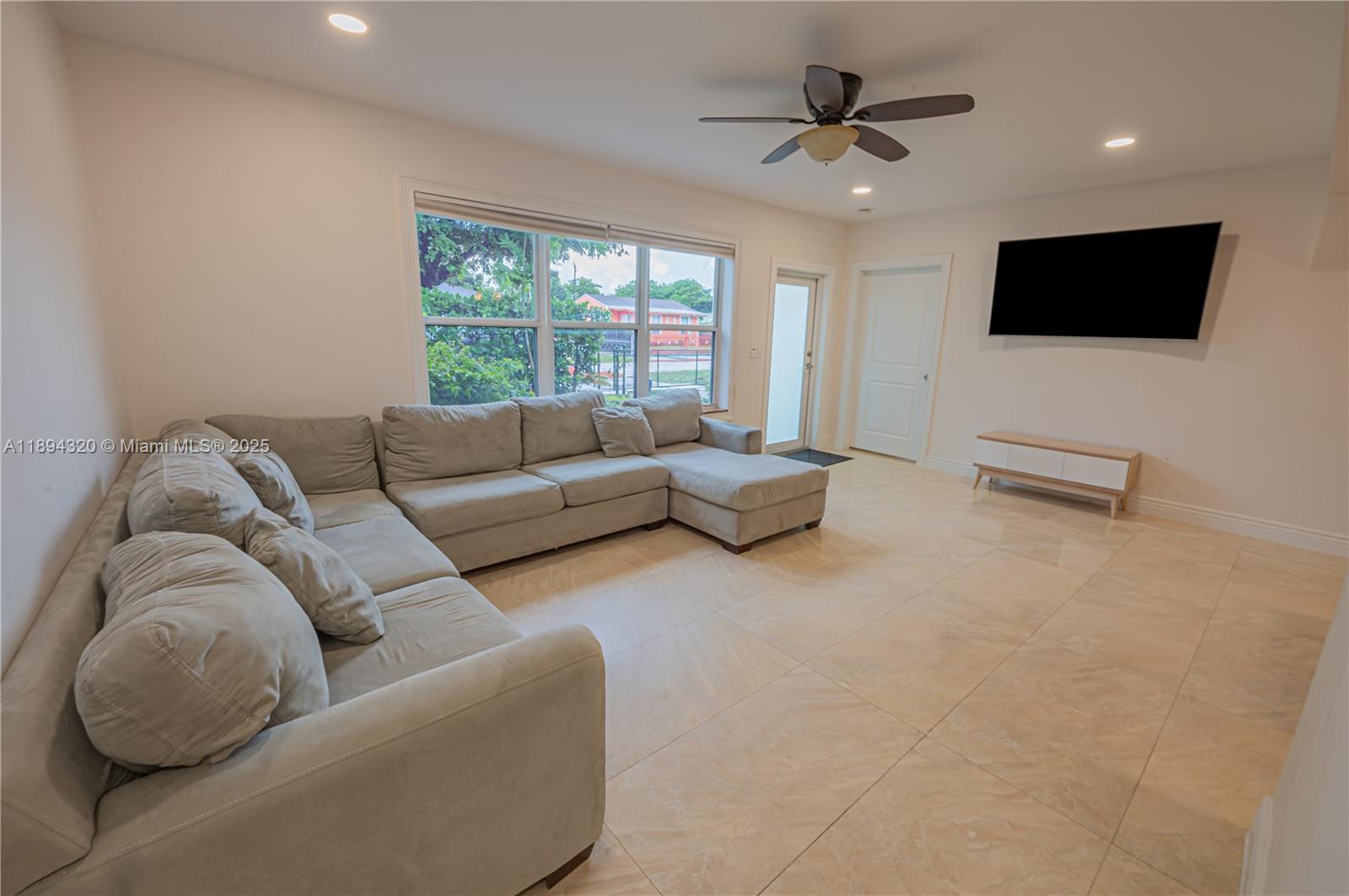 NORTH SHORE HEIGHTS - Residential