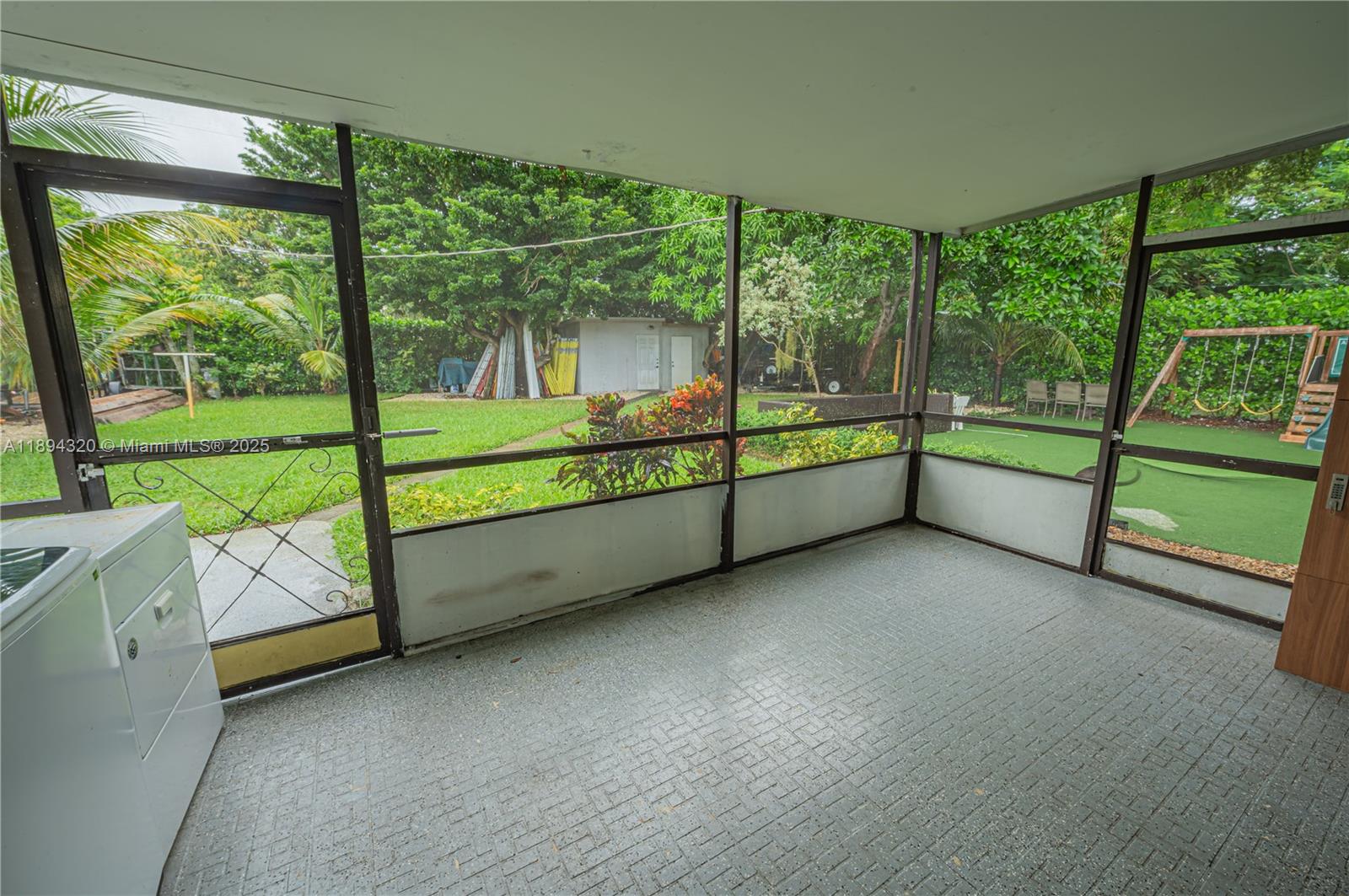 NORTH SHORE HEIGHTS - Residential